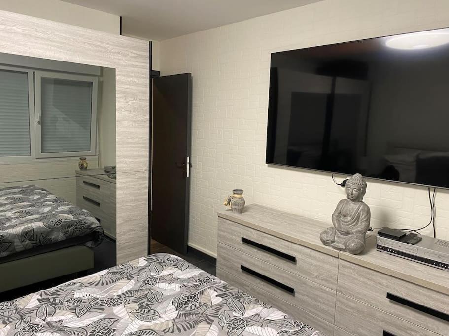Au Petit Bonheur Imprevu Apartamento Douai Exterior foto