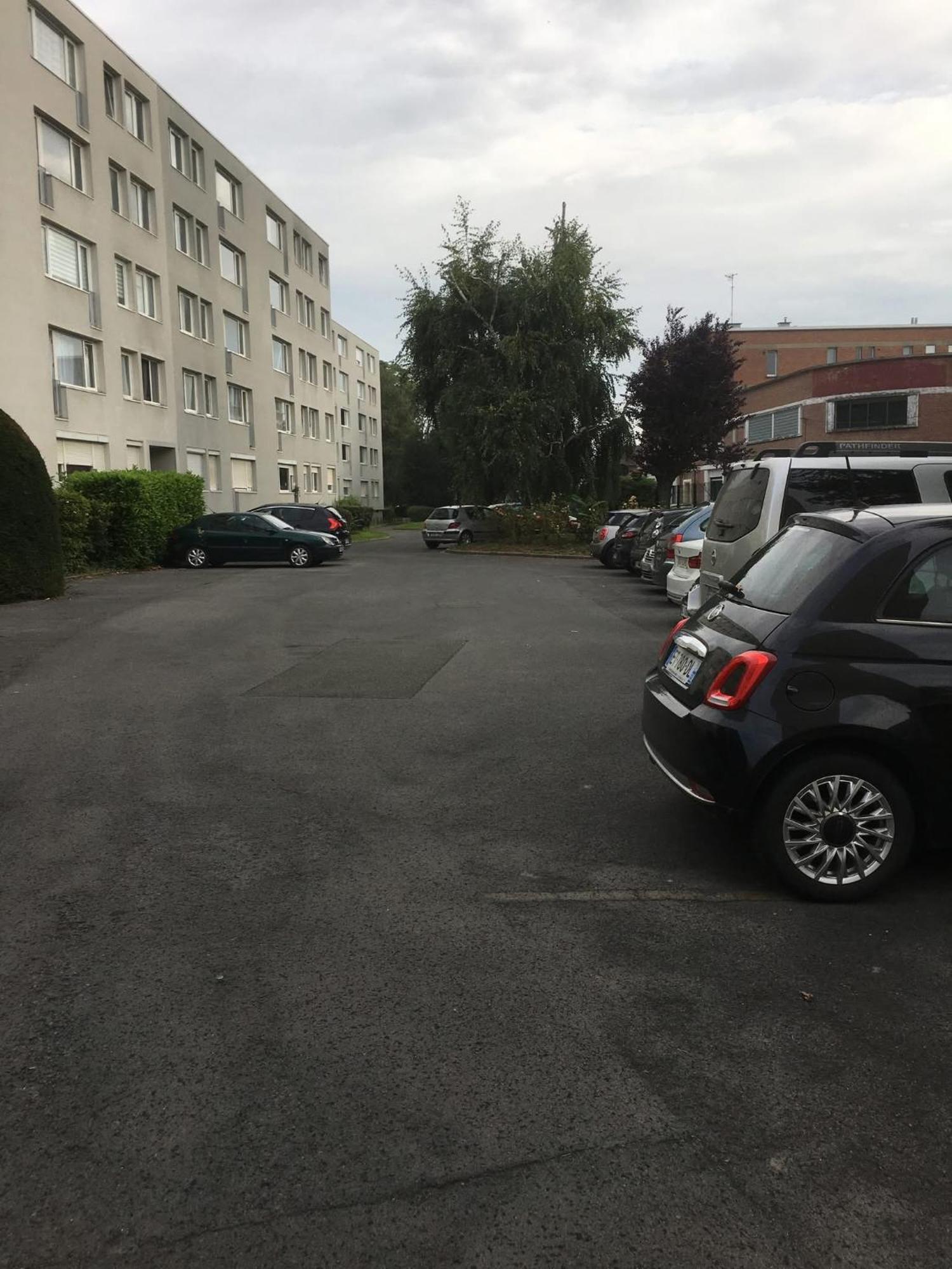 Au Petit Bonheur Imprevu Apartamento Douai Exterior foto